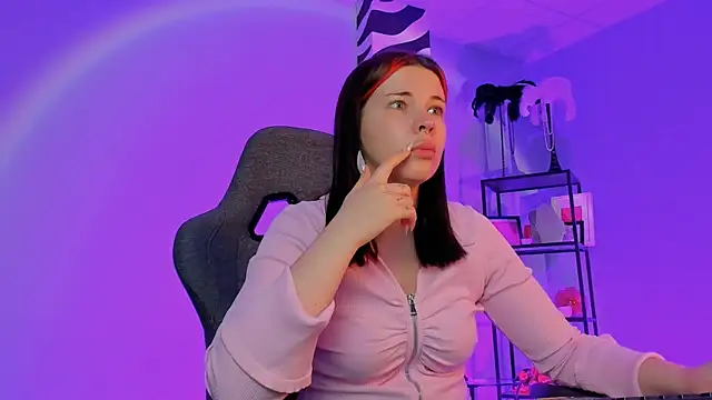 AliceSunday online show from 01.13.26