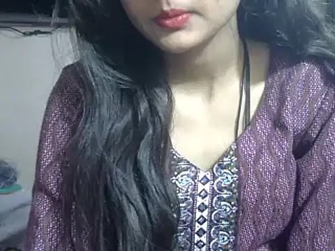 Snapshot of Aayesha chatting on 02.08.25 Aayesha online show from 02.08.25