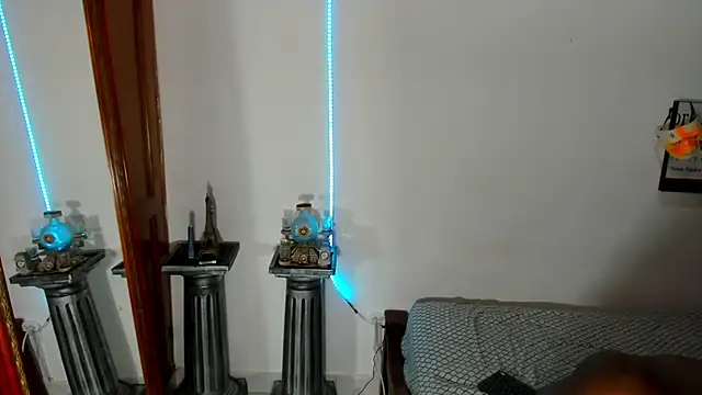 Snapshot of Darick_brown chatting on 12.15.24 Darick brown online show from 12.15.24