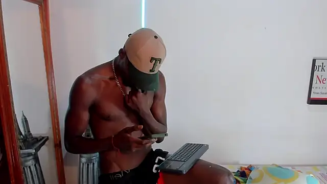 Snapshot of Darick_brown chatting on 01.27.25 Darick brown online show from 01.27.25