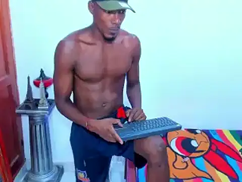 Snapshot of Darick_brown chatting on 02.08.25 Darick brown online show from 02.08.25