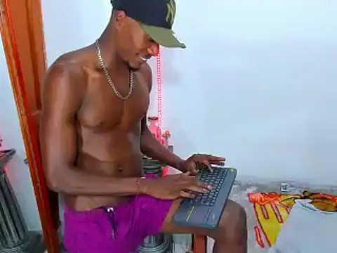 Snapshot of Darick_brown chatting on 02.13.25 Darick brown online show from 02.13.25