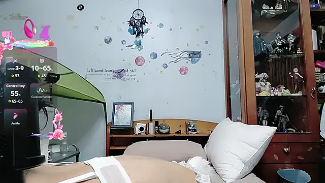 Snapshot of Fine-sand chatting on 09.15.25 Fine-sand online show from 09.15.25