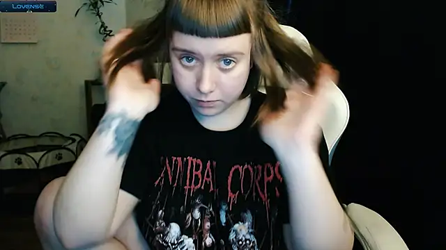 Snapshot of June_shy0 chatting on 12.10.24 June shy0 online show from 12.10.24