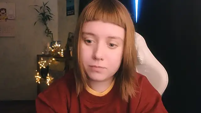 Snapshot of June_shy0 chatting on 12.20.24 June shy0 online show from 12.20.24