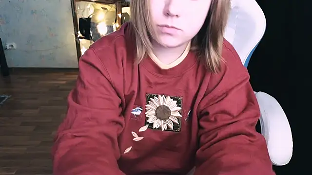 Snapshot of June_shy0 chatting on 12.20.24 June shy0 online show from 12.20.24