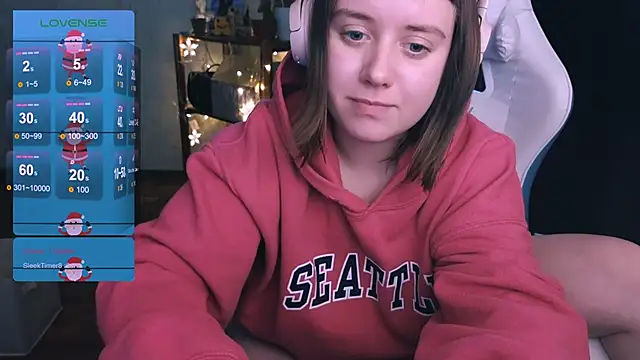 Snapshot of June_shy0 chatting on 12.27.24 June shy0 online show from 12.27.24