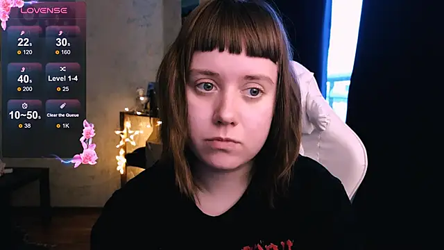 Snapshot of June_shy0 chatting on 01.12.25 June shy0 online show from 01.12.25