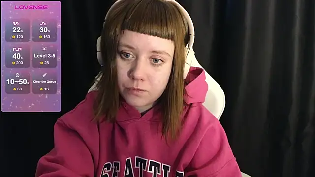 Snapshot of June_shy0 chatting on 02.06.25 June shy0 online show from 02.06.25