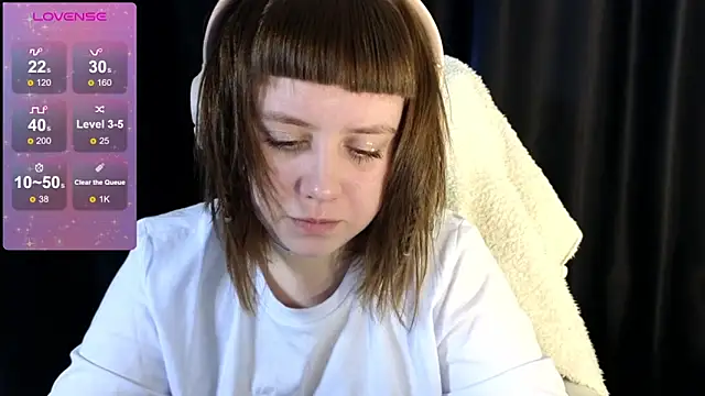 Snapshot of June_shy0 chatting on 02.15.25 June shy0 online show from 02.15.25