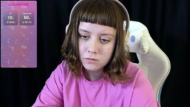 Snapshot of June_shy0 chatting on 02.22.25 June shy0 online show from 02.22.25