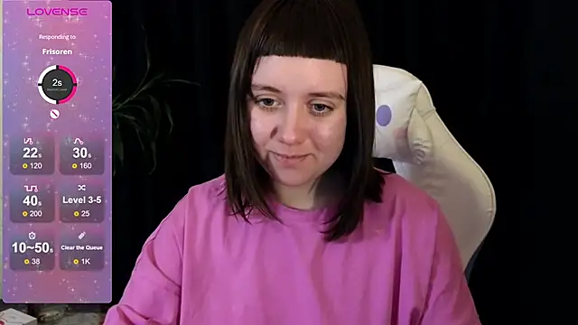 Snapshot of June_shy0 chatting on 03.06.25 June shy0 online show from 03.06.25