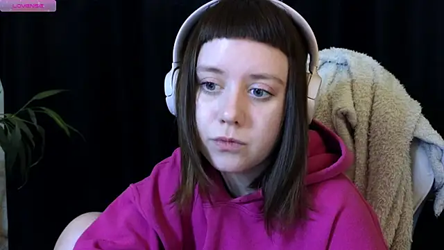 Snapshot of June_shy0 chatting on 03.14.25 June shy0 online show from 03.14.25