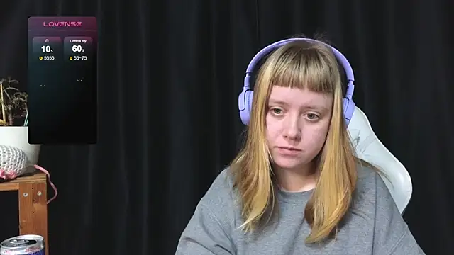 Snapshot of June_shy0 chatting on 11.28.25 June shy0 online show from 11.28.25