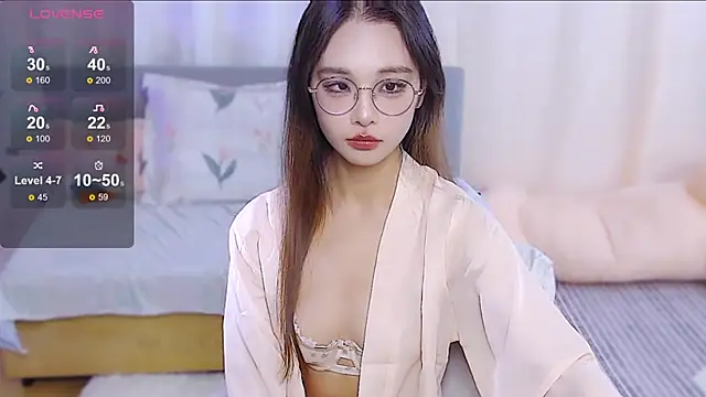 Snapshot of peichen6699 chatting on 01.14.25 peichen6699 online show from 01.14.25