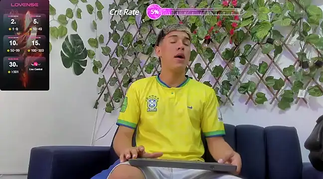 Snapshot of ryan_carter08 chatting on 12.10.24 ryan carter08 online show from 12.10.24