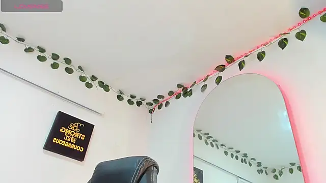 Snapshot of ryan_carter08 chatting on 10.12.25 ryan carter08 online show from 10.12.25