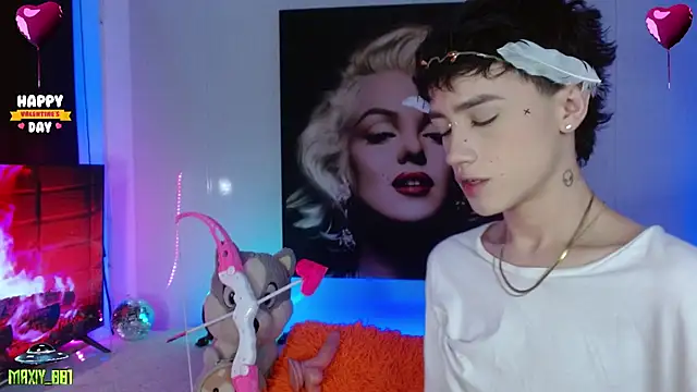 Snapshot of maxiy_001 chatting on 02.16.25 maxiy 001 online show from 02.16.25