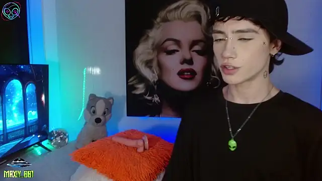 Snapshot of maxiy_001 chatting on 09.20.25 maxiy 001 online show from 09.20.25