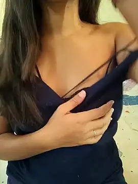 Snapshot of Meenakshi_ chatting on 12.13.24 Meenakshi online show from 12.13.24