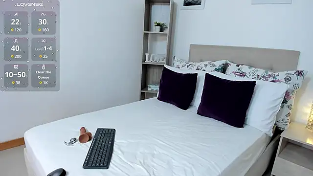 helen kinett online show from 12.23.24