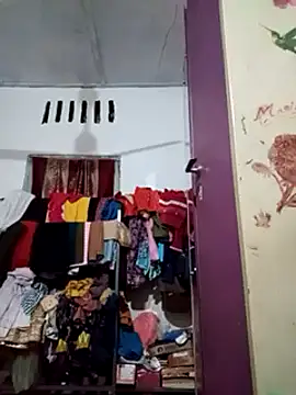 Snapshot of Queen_suman chatting on 01.06.25 Queen suman online show from 01.06.25