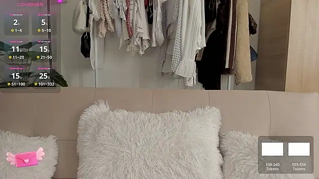 Sweetnaughtygirl  online show from 04.24.26