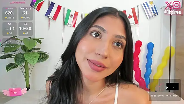 Snapshot of Sweetnaughtygirl_ chatting on 06.20.26 Sweetnaughtygirl online show from 06.20.26
