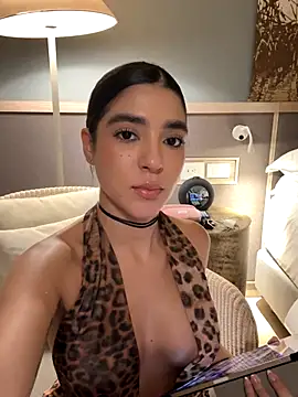 Olivia Collins1 online show from 12.04.25