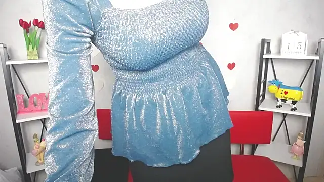 BeatriceFly online show from 12.15.24