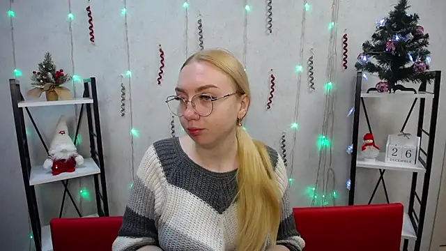 BeatriceFly online show from 12.26.24