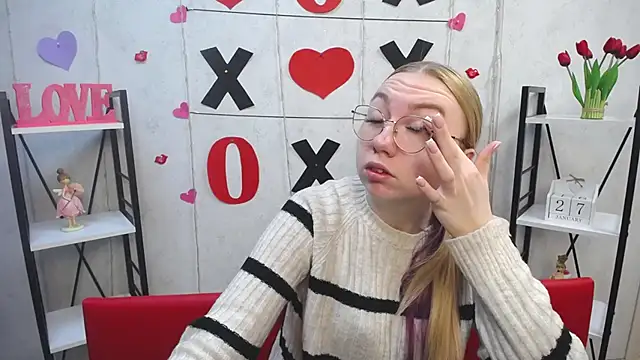 BeatriceFly online show from 01.27.25