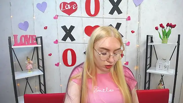 BeatriceFly online show from 02.19.25