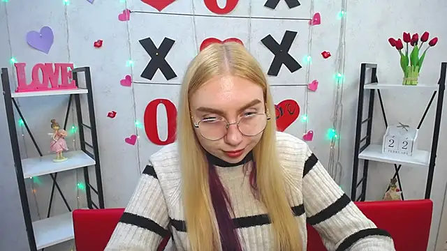 BeatriceFly online show from 02.22.25