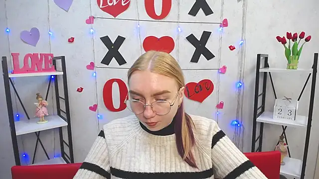 BeatriceFly online show from 02.23.25