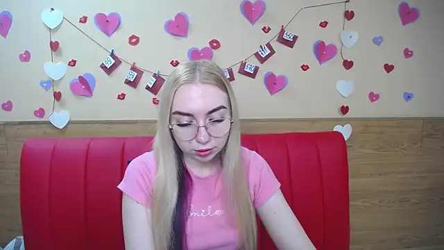 BeatriceFly online show from 02.28.25