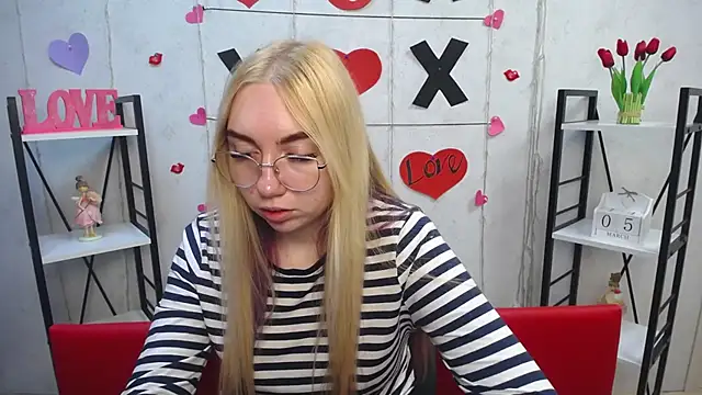 BeatriceFly online show from 03.05.25