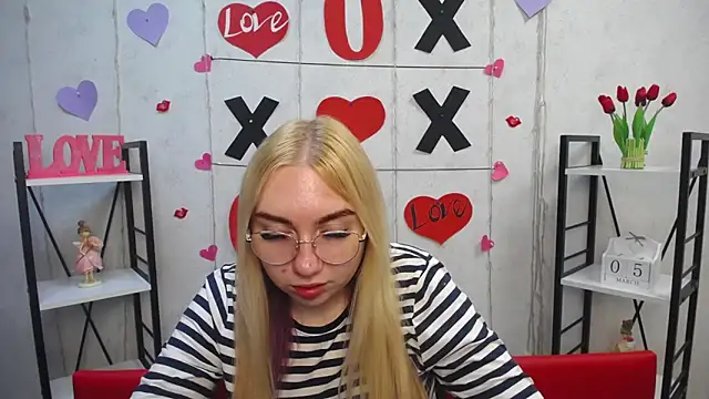 BeatriceFly online show from 03.05.25