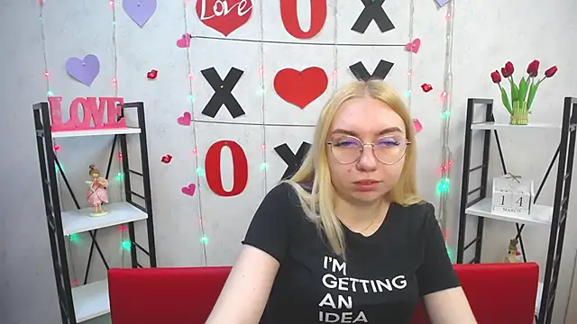 BeatriceFly online show from 03.15.25