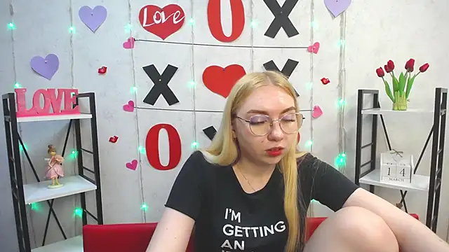 BeatriceFly online show from 03.15.25