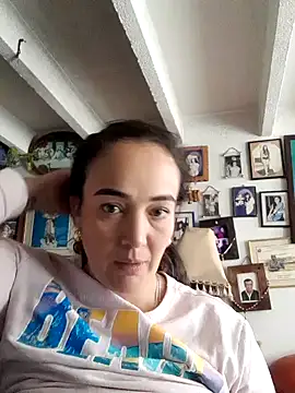 Snapshot of skayhot_ chatting on 01.16.25 skayhot online show from 01.16.25