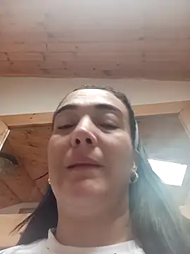 Snapshot of skayhot_ chatting on 02.11.25 skayhot online show from 02.11.25