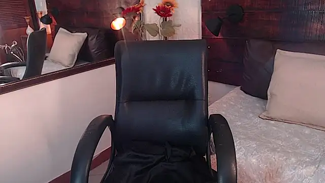 Snapshot of Celeste_sanz chatting on 02.01.25 Celeste sanz online show from 02.01.25