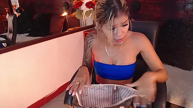 Snapshot of Celeste_sanz chatting on 02.19.25 Celeste sanz online show from 02.19.25