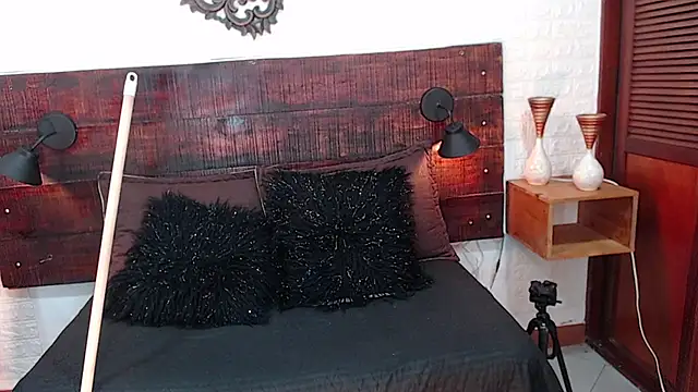 Snapshot of Celeste_sanz chatting on 03.04.25 Celeste sanz online show from 03.04.25