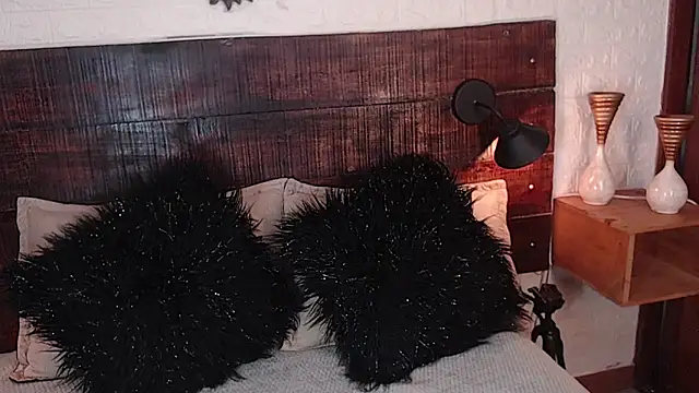 Snapshot of Celeste_sanz chatting on 03.06.25 Celeste sanz online show from 03.06.25