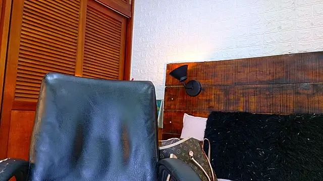 Snapshot of Celeste_sanz chatting on 09.14.25 Celeste sanz online show from 09.14.25