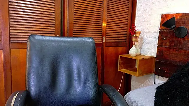 Snapshot of Celeste_sanz chatting on 09.30.25 Celeste sanz online show from 09.30.25