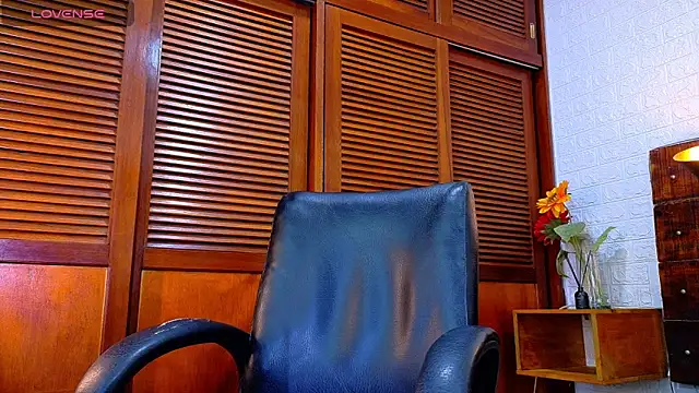 Snapshot of Celeste_sanz chatting on 10.29.25 Celeste sanz online show from 10.29.25