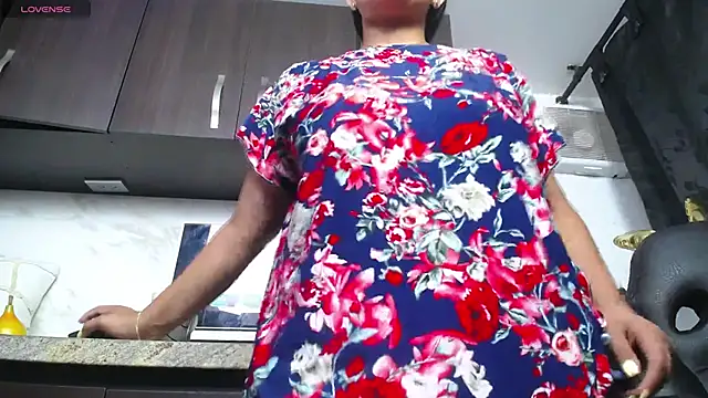 iniyalaboni online show from 09.30.25